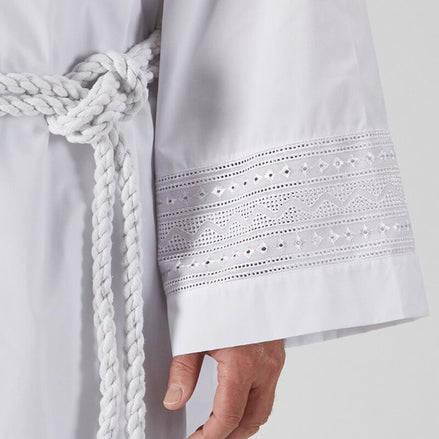 Poly/Cotton Blend Eyelet Embroidery Front Wrap Alb