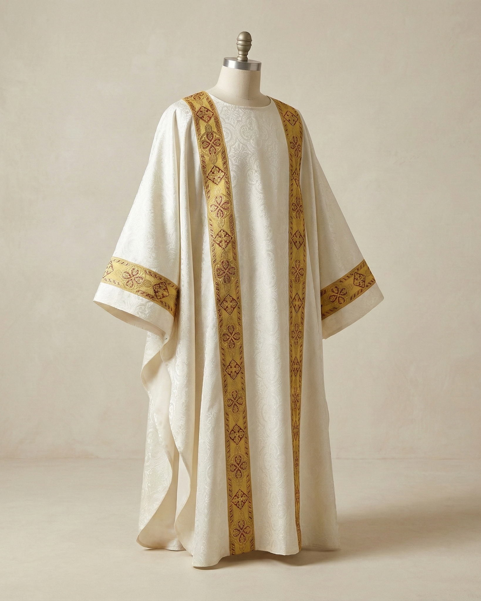 Avignon Collection Dalmatic with Matching Inner Stole